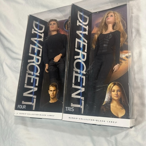 2014 Divergent Movie Tris & Four Barbie Doll Set Black Label Collector NIB HTF - Picture 2 of 5